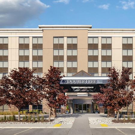 Doubletree By Hilton Kitchener Hotel Exterior photo
