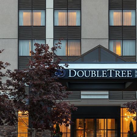 Doubletree By Hilton Kitchener Hotel Exterior photo
